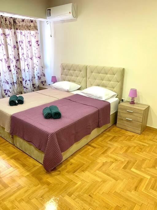 Spacious 4-Bedroom Family Home, 100M From Metro Ateny Zewnętrze zdjęcie